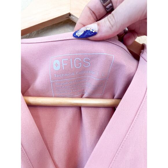 FIGS Catarina Scrub Top Large Baby Pink Sand Salmon - Picture 4 of 7